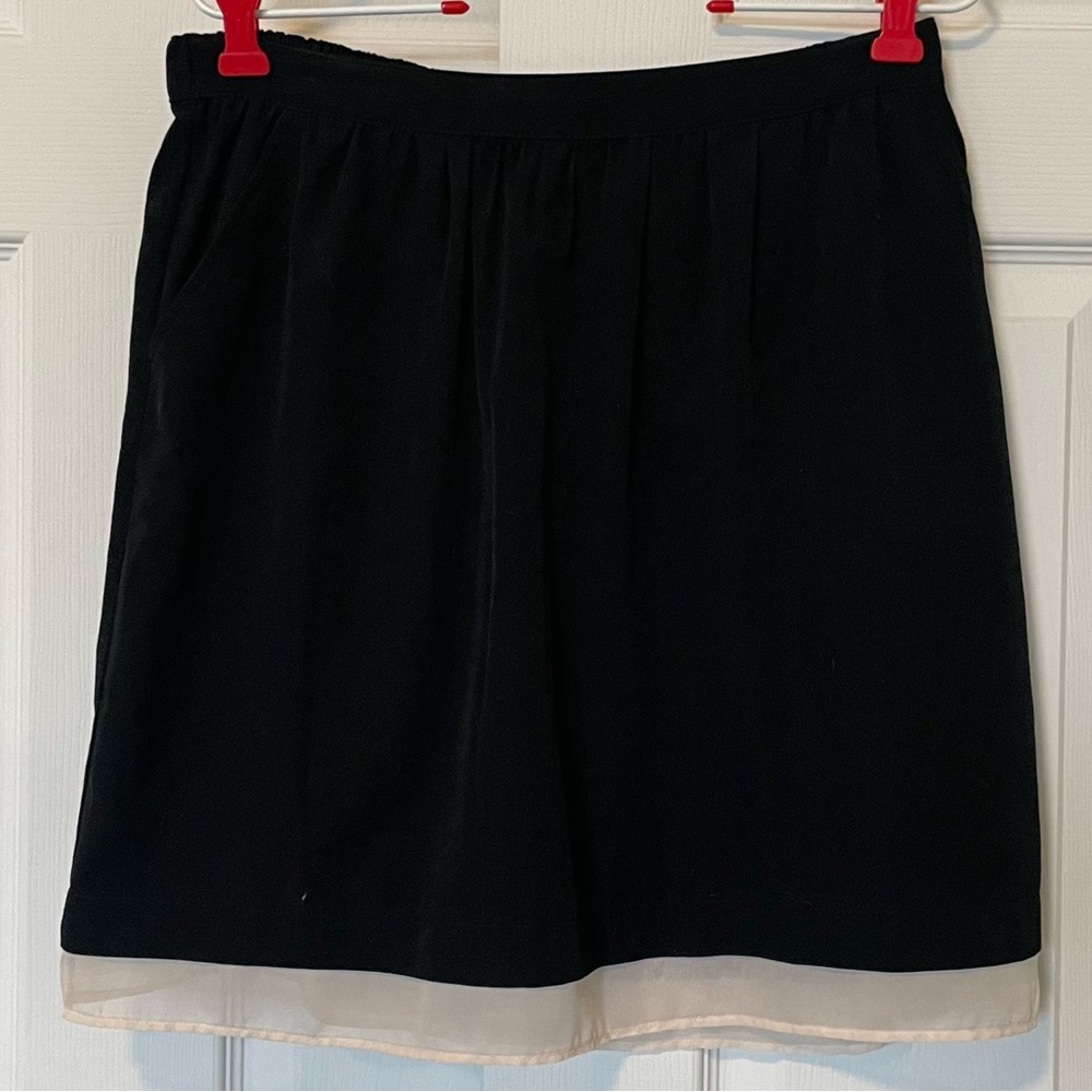Black mossimo skirt with cream trim